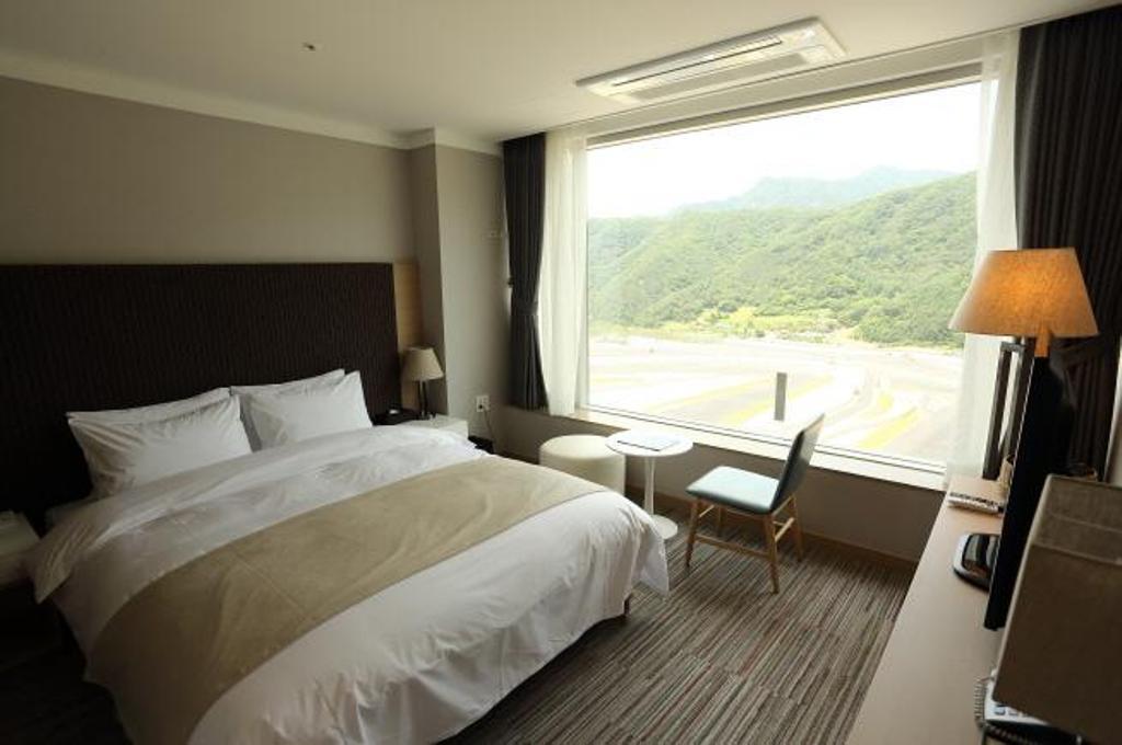 Inje Speedium Hotel & Resort Exterior photo